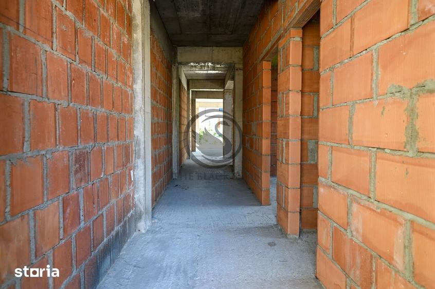 Casă cu 5 camere cu Teren 384 Mp în Central