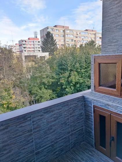 Apartament cu 3 camere decomandat în Grigorescu