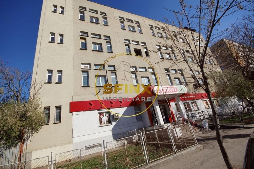 Spațiu comercial, de 2,300 mp, în Mărgeanului