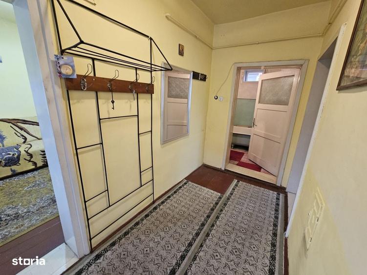 Casă cu 2 camere în Central
