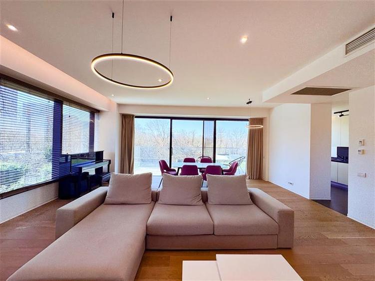 Apartament cu 2 camere semidecomandat, mobilat în Floreasca