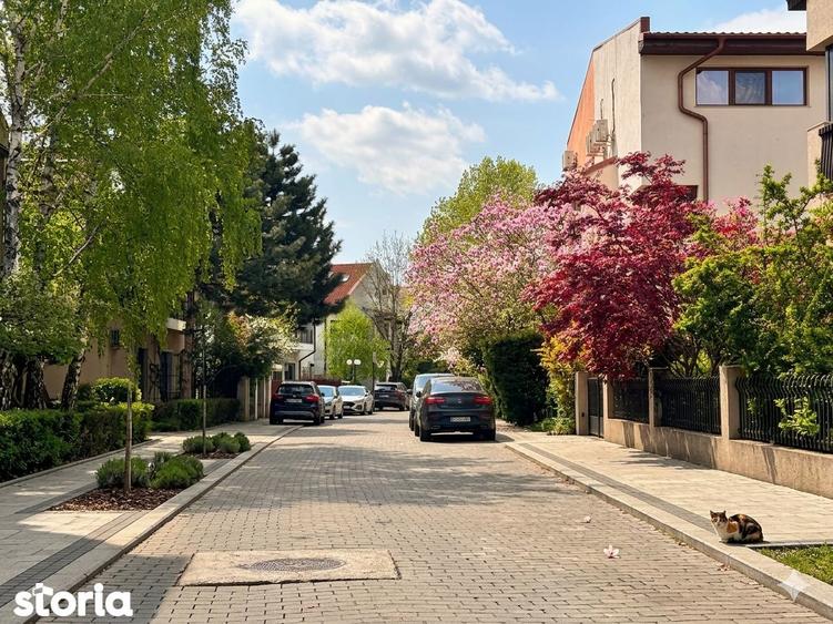 Casă cu 5 camere cu Canalizare în Bucureștii Noi