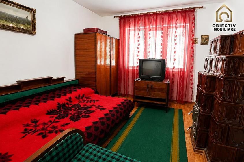 Casă individuală cu 5 camere cu Teren 2674 Mp în Poiana Teiului