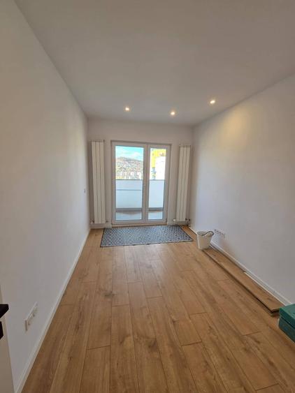 Apartament cu 4 camere semidecomandat în Mănăștur