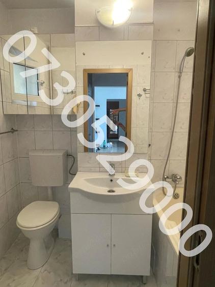 Apartament cu 3 camere semidecomandat în Găvana