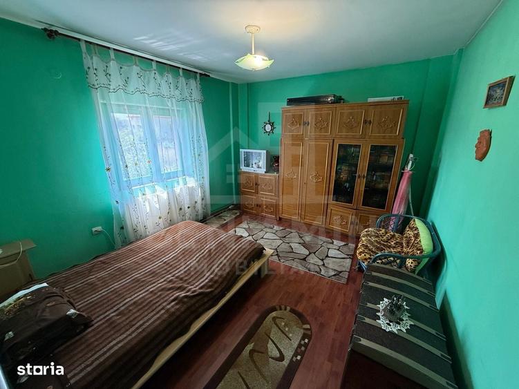 Casă cu 4 camere cu Teren 1039 Mp în Rovine
