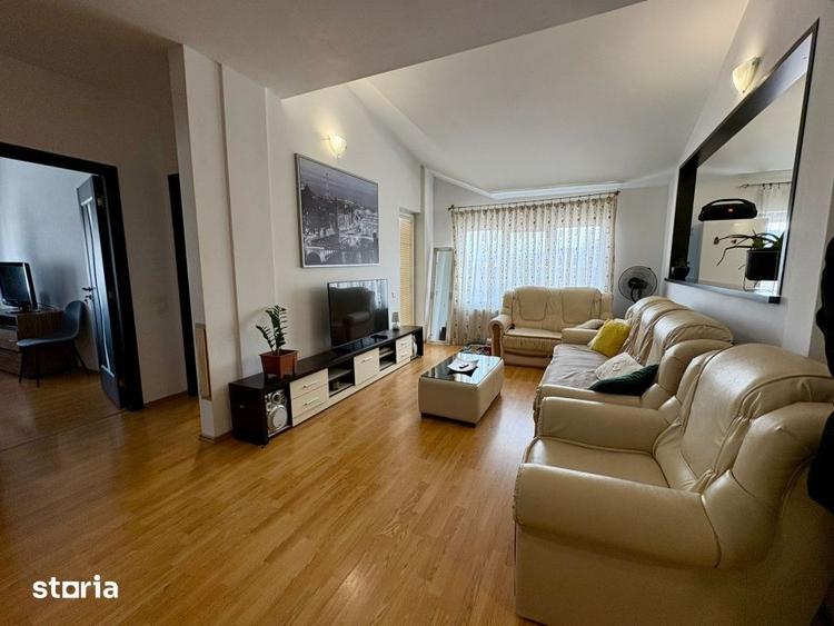 Apartament cu 2 camere semidecomandat, mobilat în Andrei Mureșanu