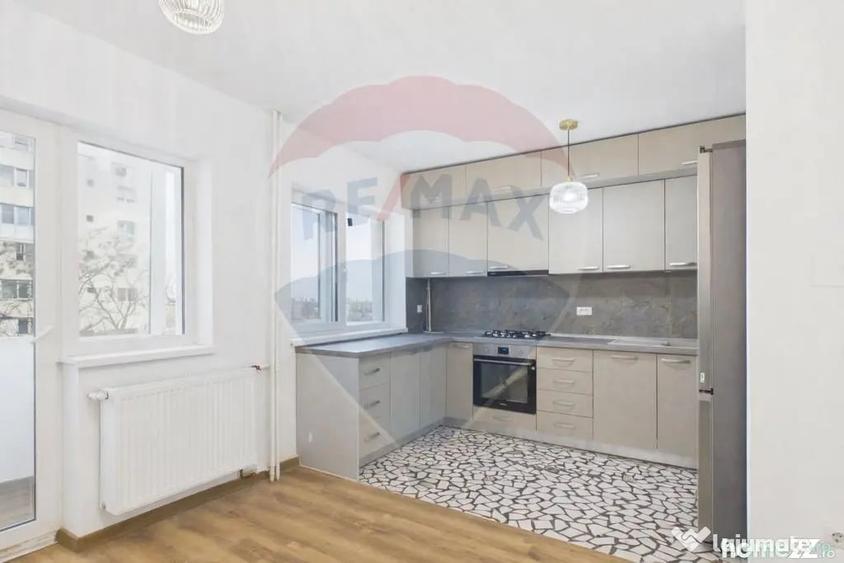 Apartament cu 3 camere decomandat în Lacul Tei