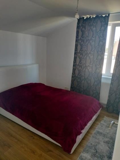 Casă individuală cu 5 camere cu Canalizare în Poiana