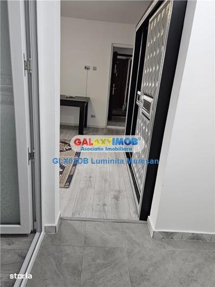 Apartament cu 2 camere semidecomandat, mobilat în Micro 6