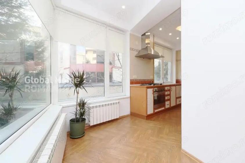 Apartament cu 3 camere semidecomandat, mobilat în Herăstrău