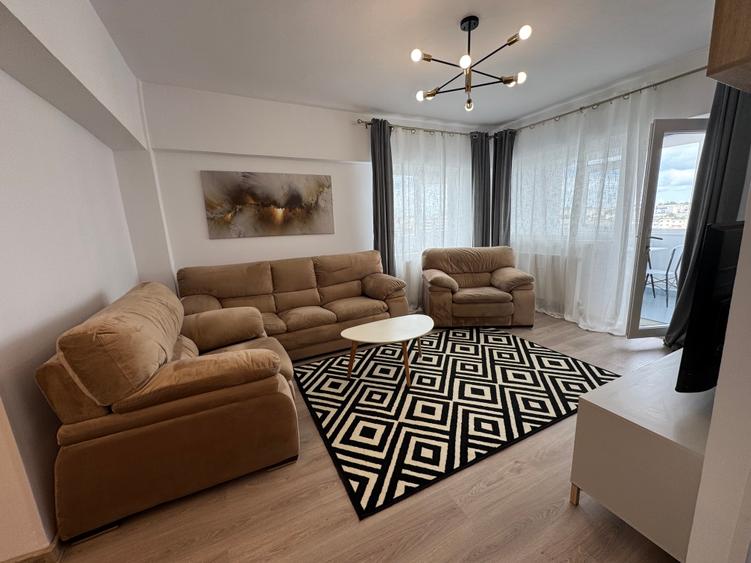Apartament cu 4 camere decomandat, mobilat în Dacia