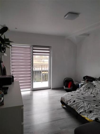 Casă individuală cu 5 camere cu Canalizare în Rulmentul