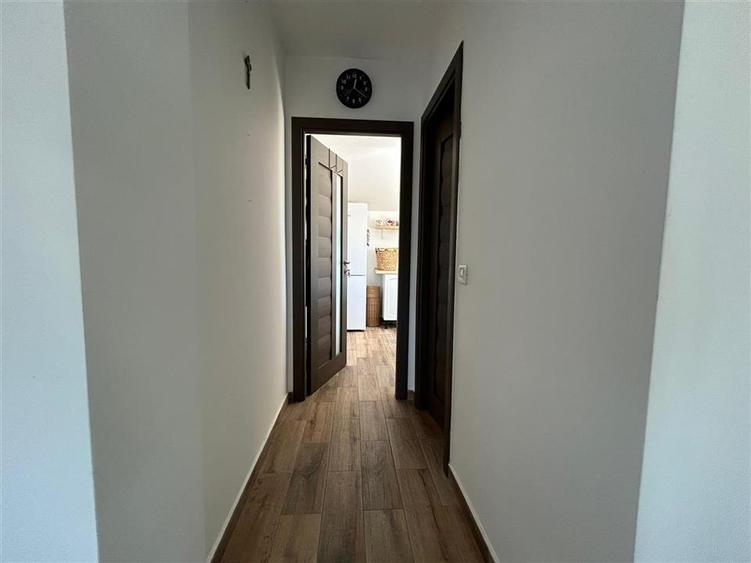 Apartament cu 2 camere decomandat, mobilat în Cristian