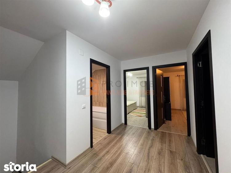Casă cu 5 camere decomandat cu Teren 299 Mp în Central