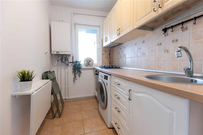 Apartament cu 2 camere semidecomandat, mobilat în Mănăștur