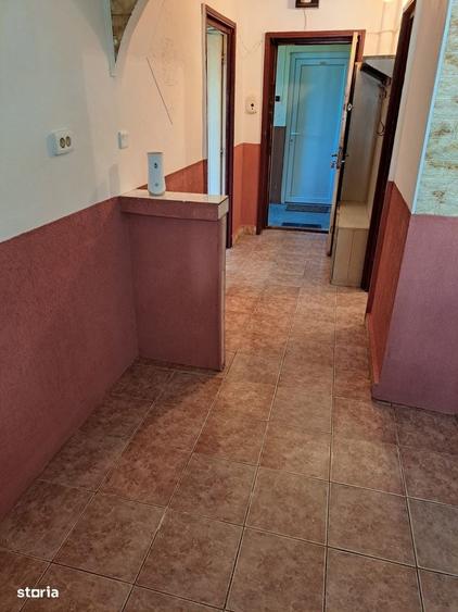 Garsonieră decomandată în Central