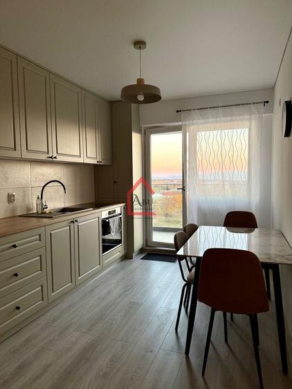 Apartament cu 2 camere semidecomandat, mobilat în Copou