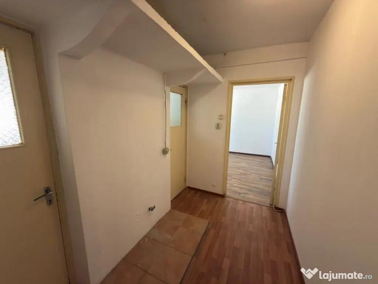 Apartament cu 2 camere semidecomandat în Malu Roșu