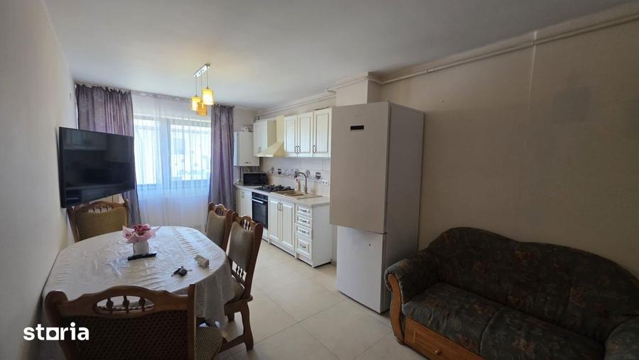 Apartament cu 3 camere în Vasile Alecsandri