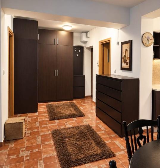 Apartament cu 2 camere decomandat în Valea Ialomiței