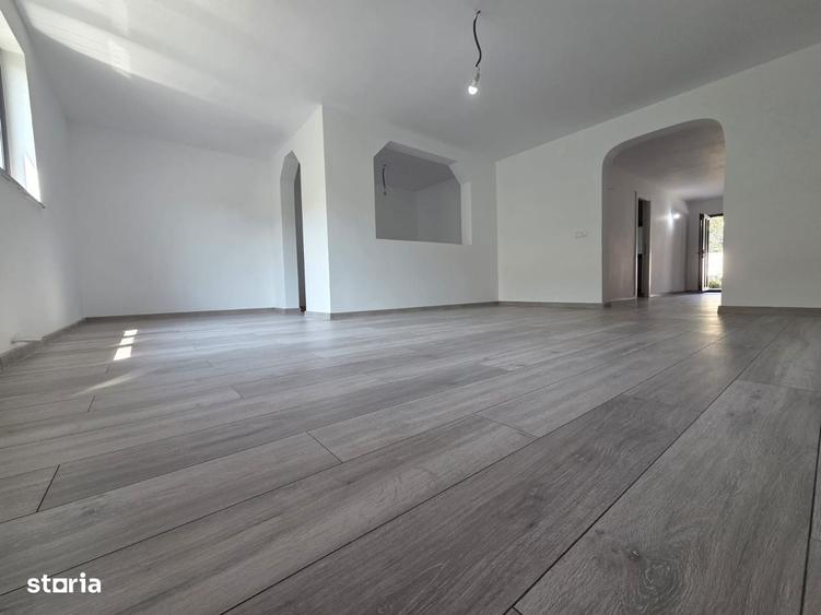 Casă cu 4 camere în Babadag
