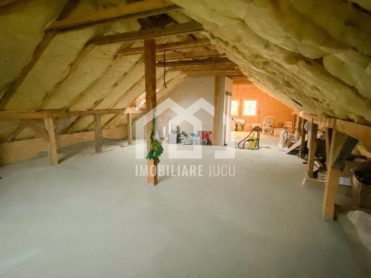 Casă individuală cu 3 camere cu Canalizare în Jucu de Mijloc