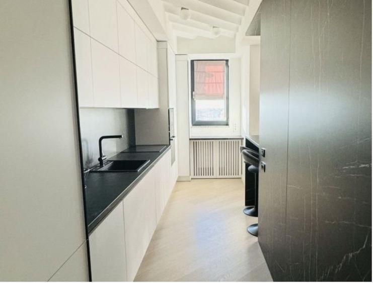 Apartament cu 4 camere decomandat în Tineretului
