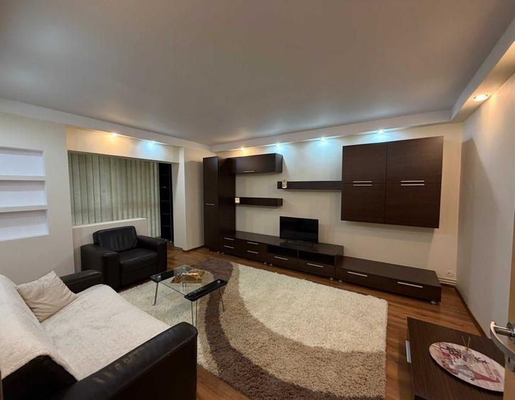 Apartament cu 4 camere decomandat în Torontalului
