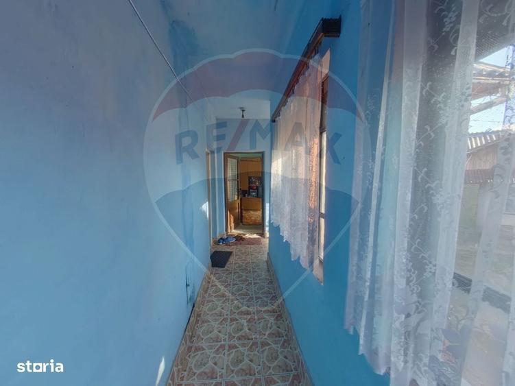 Casă cu 4 camere cu Teren 583 Mp în Sud