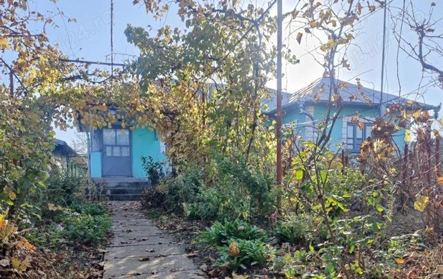 Casă individuală cu 5 camere cu Teren 1822 Mp în Perișor