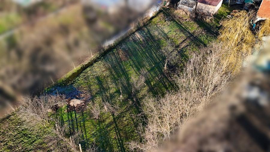 Teren Construcții intravilan de 1475 mp, în Periferie