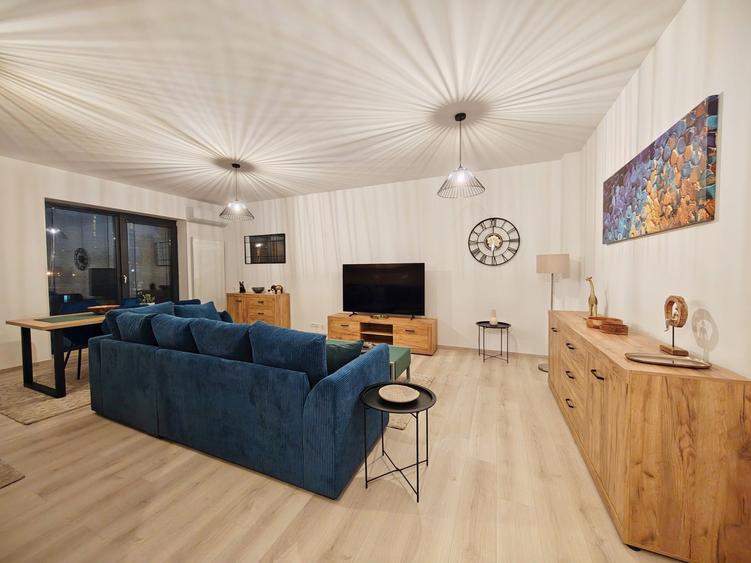 Apartament cu 2 camere decomandat, mobilat în Costin Georgian