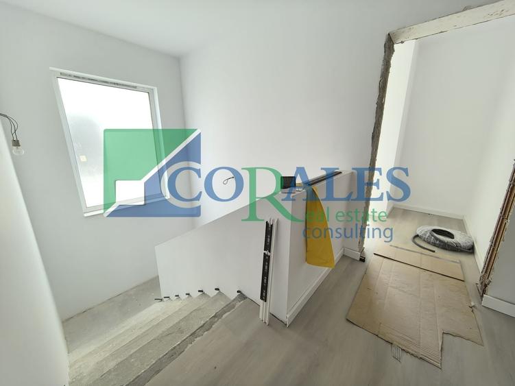 Duplex cu 5 camere cu Canalizare în Dumbrăvița