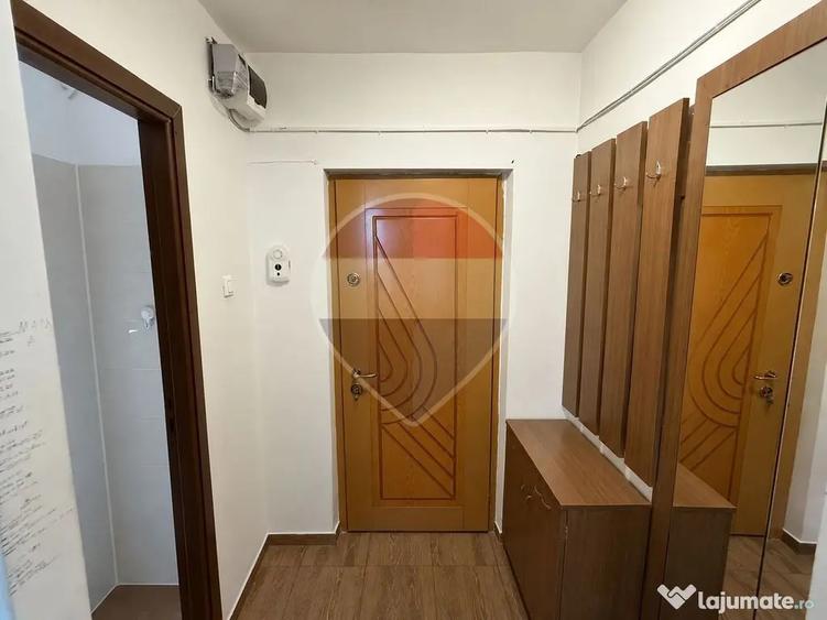 Garsonieră, mobilată în Titan