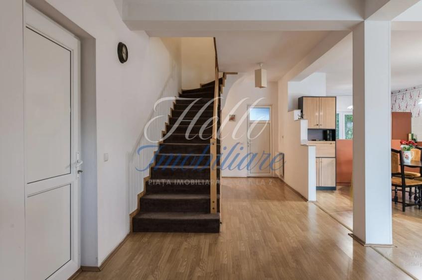 Duplex cu 5 camere cu Canalizare în Florești