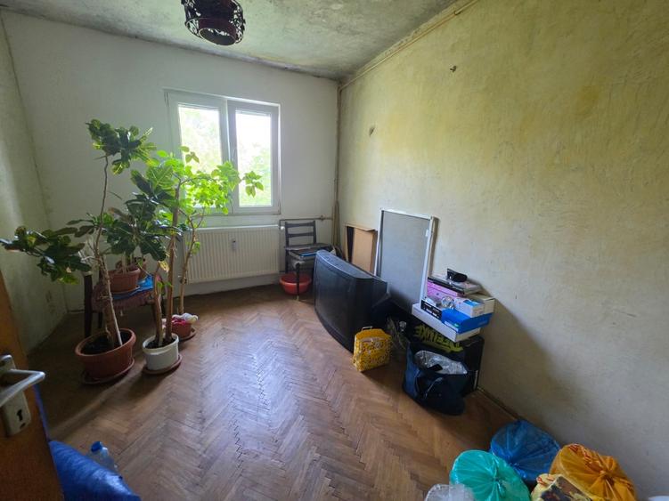 Apartament cu 3 camere decomandat în Nicolae Grigorescu