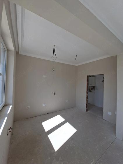 Casă cu 3 camere cu Teren 416 Mp în Exterior Vest