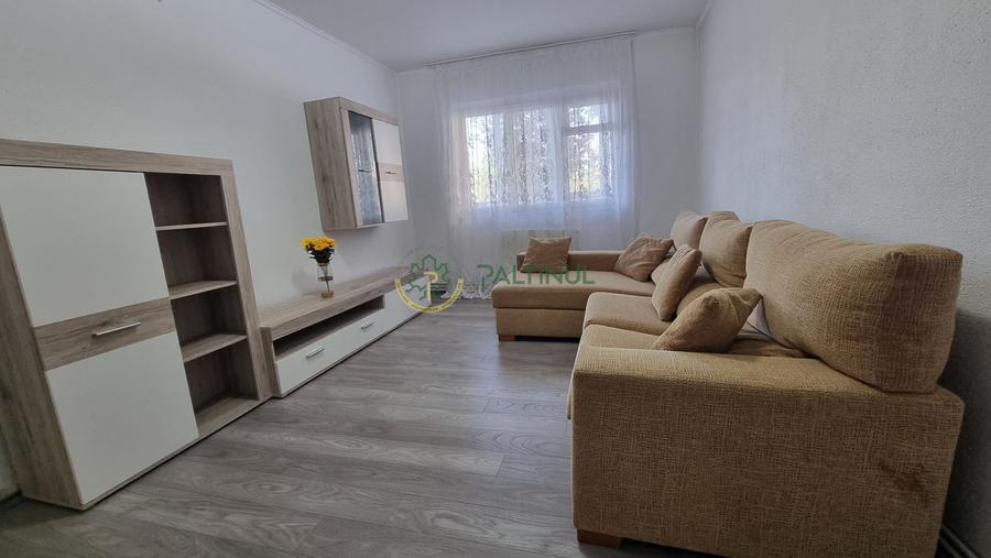 Apartament de inchiriat cu 3 camere si balcon strada Sureanu, Sibiu - 1