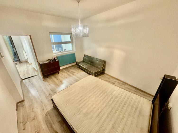 Apartament cu 2 camere decomandat, mobilat în Dacia