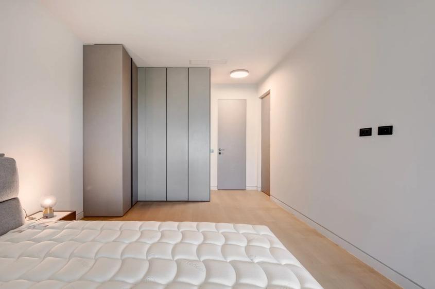 Apartament cu 3 camere decomandat în Floreasca