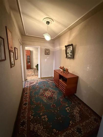 Apartament cu 4 camere decomandat în Mircea cel Bătrân
