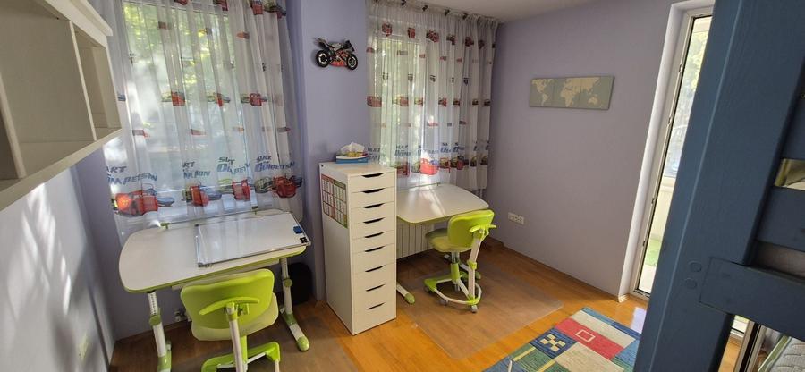 Apartament cu 3 camere decomandat în Năvodari Tabără