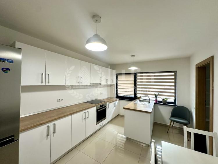 Duplex cu 4 camere cu Canalizare în Europa