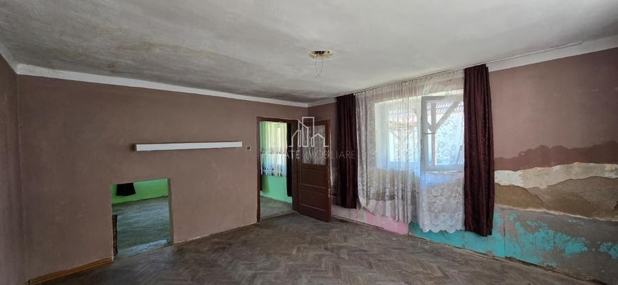 Casă individuală cu 2 camere cu Canalizare în Est