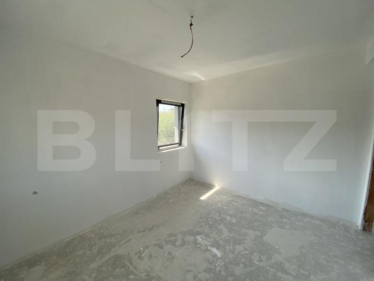 Casă individuală cu 4 camere cu Teren 500 Mp în Exterior Sud