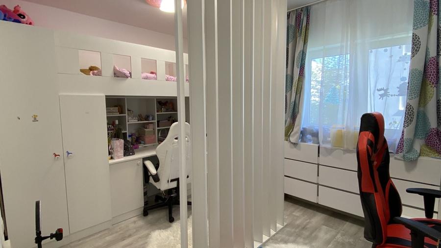 Apartament cu 3 camere semidecomandat, mobilat în Turnișor