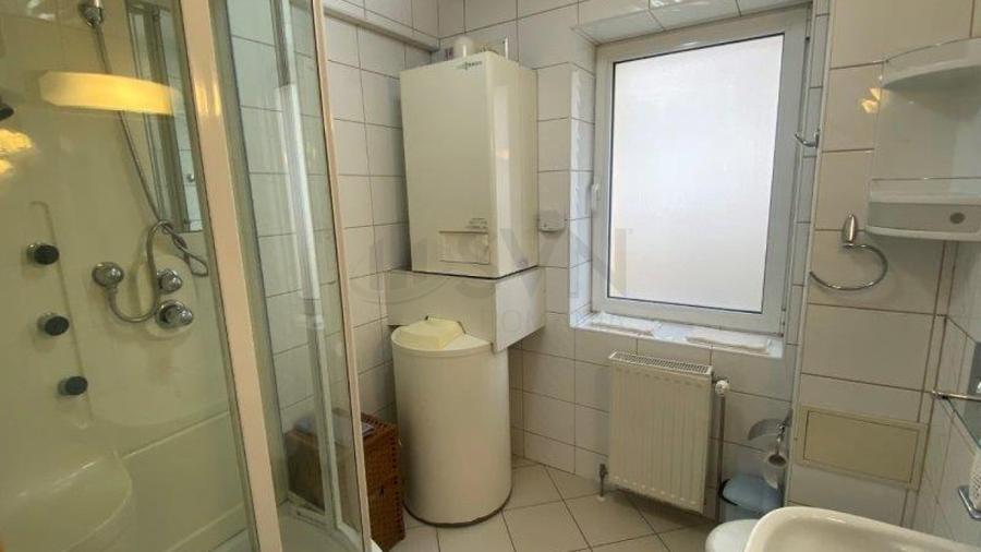 Apartament cu 3 camere decomandat, mobilat în Primăverii