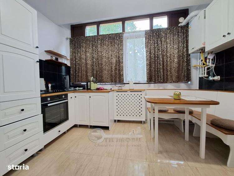 Apartament cu 3 camere decomandat în Cug