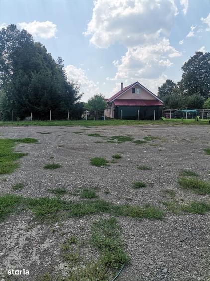 Teren de 600 mp, în Ernei